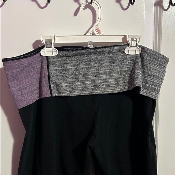 Victoria’s Secret fold over flare yoga pants - Picture 5 of 6